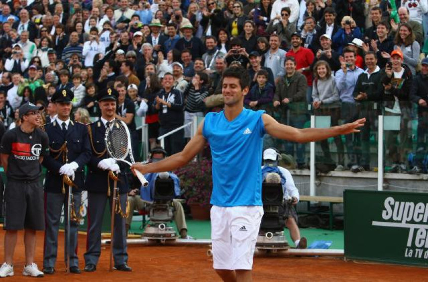 Video - Nole o imitacijama: Osjetio poglede u svlačionici!