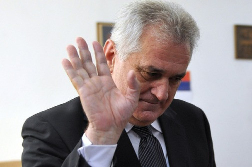 Nikolić pozvan da posjeti BiH u martu