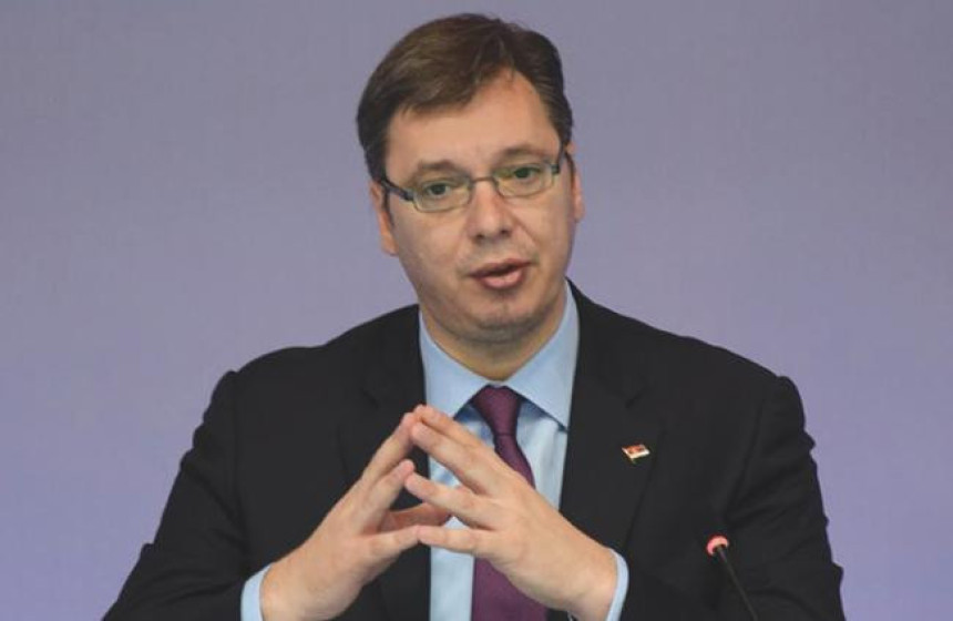 Vučić: Ne pravimo SNS u Crnoj Gori!