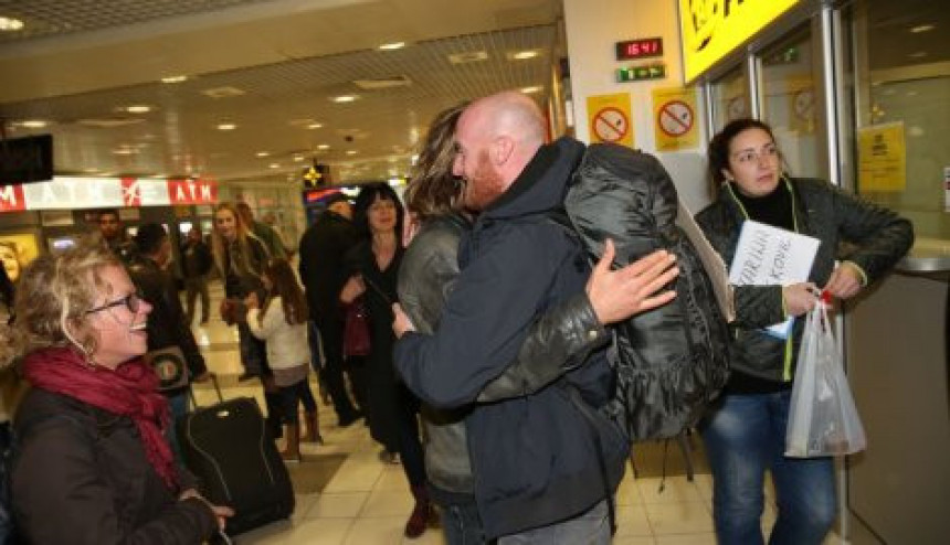 У Србију се вратили путници из Париза
