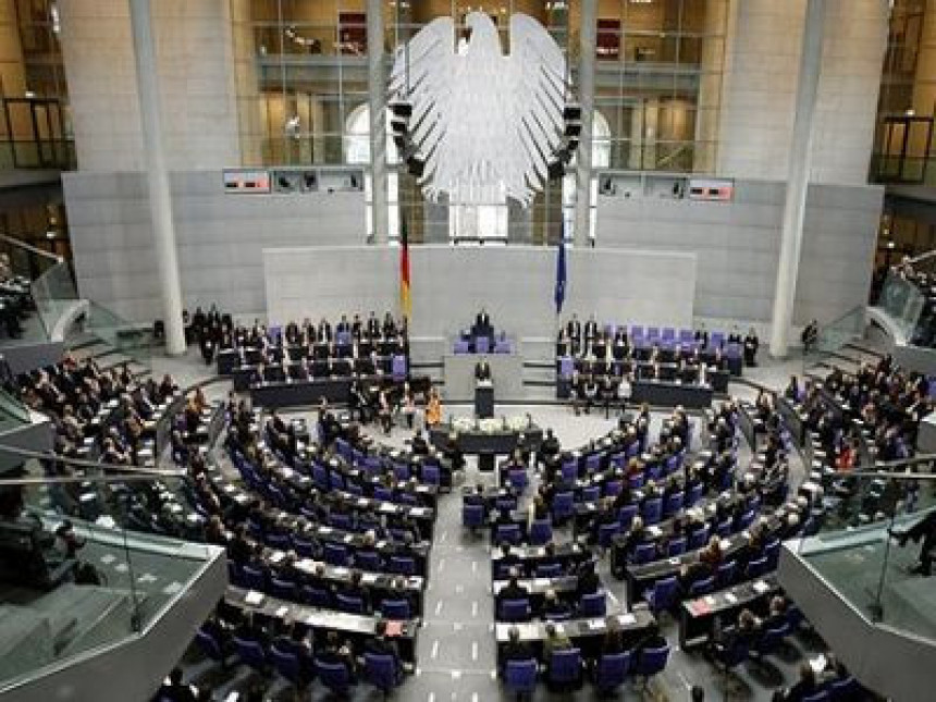 Bundestag odobrio program pomoći Grčkoj