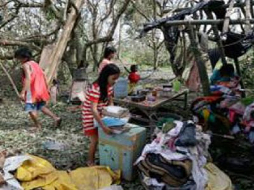 U tajfunu na Filipinima skoro 600 mrtvih, 600 nestalih