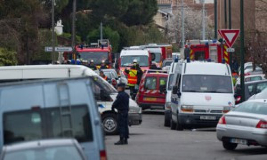 Merah nađen mrtav pošto je skočio kroz prozor