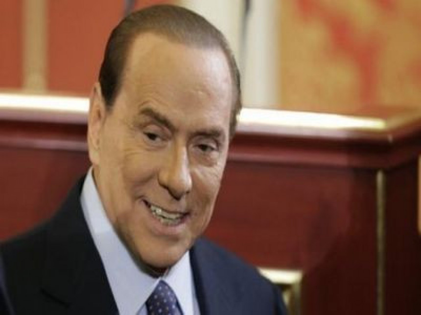 Берлускони: Европа наметнула штедњу Италији