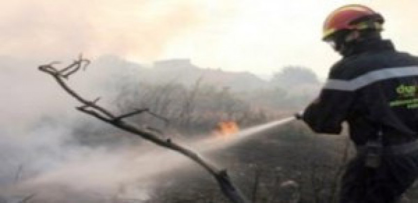 Trebinje: Vatra se širi prema selima