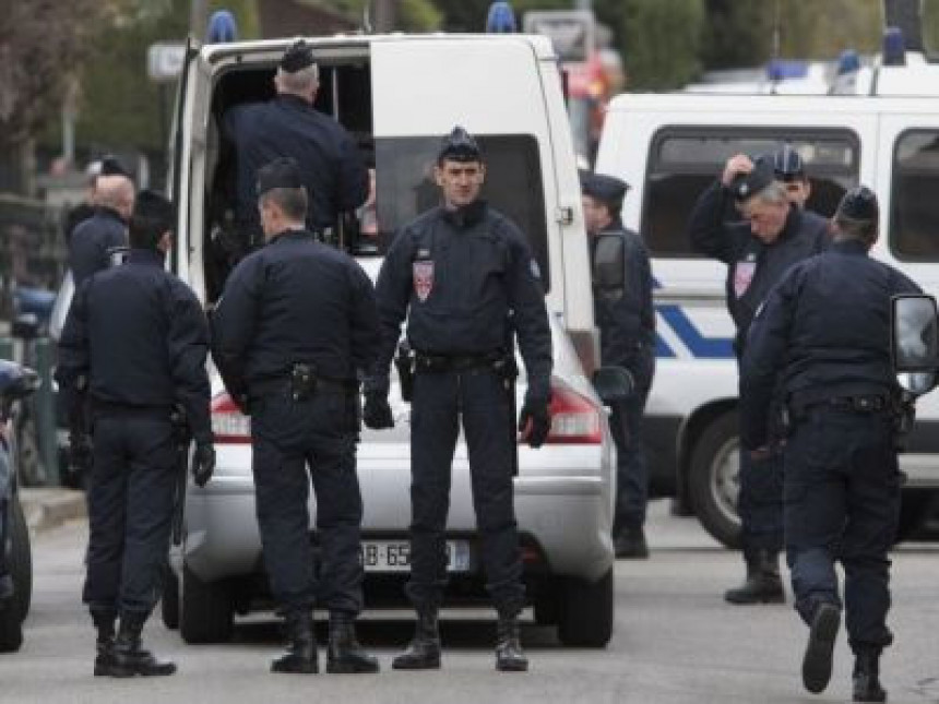 Убио се инспектор задужен за Шарли Ебдо