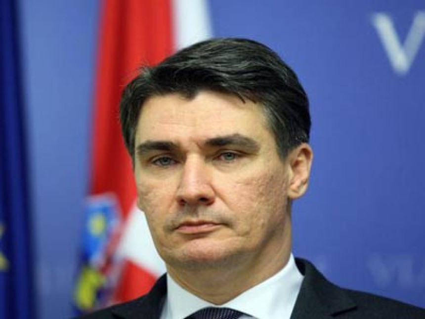 Milanović: Ćirilica će biti službeno pismo u Vukovaru