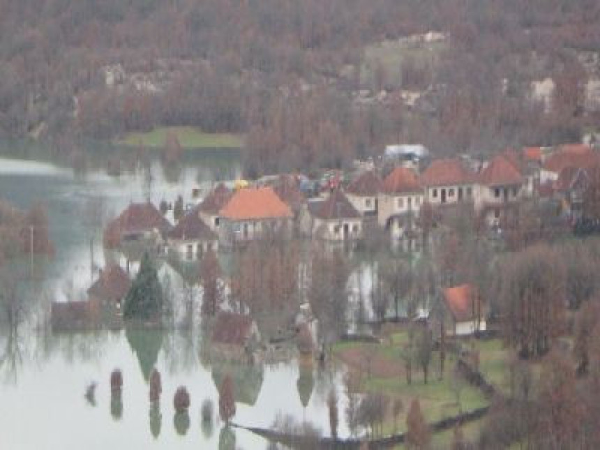 STANJE NA POPLAVLJENIM PODRUČJIMA ZNATNO BOLJE