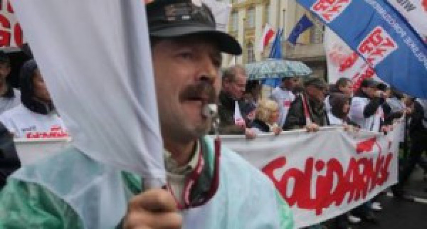 Oko 10.000 Poljaka protestuje zbog penzione reforme