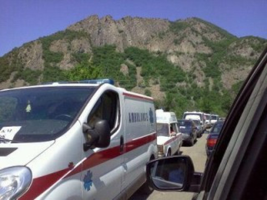 Срби са сјевера Косова у протестној вожњи