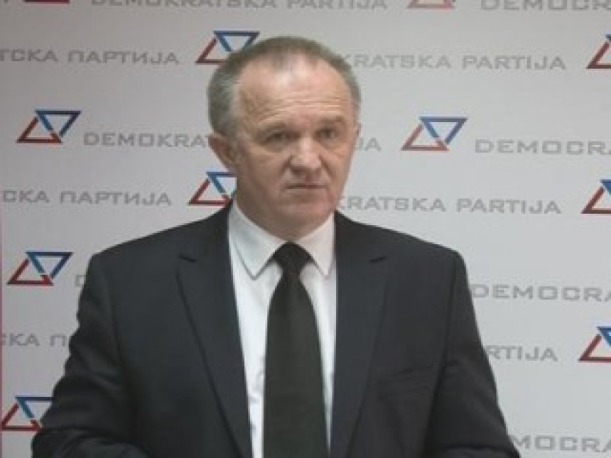 Čavić: Sumnjiva uloga vlasti Srpske u „Balkan investment banci“  (VIDEO)