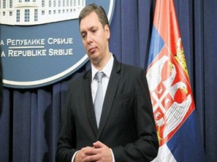 Vučić: Vlada da ne potpiše i da traži hitan nastavak dijalog