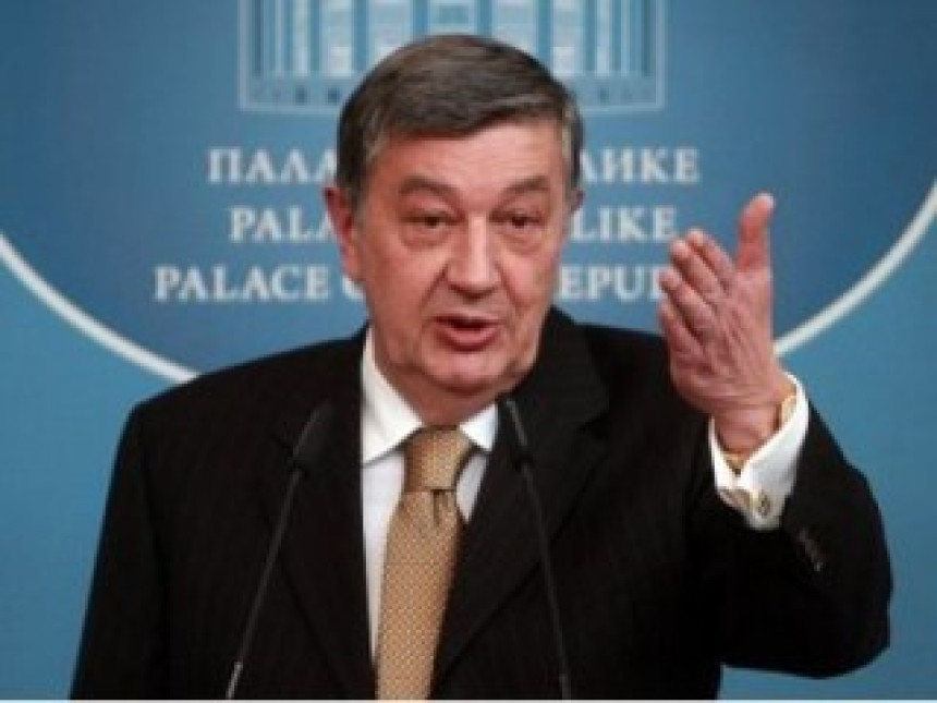 Radmanović: Ćurguz ne govori istinu