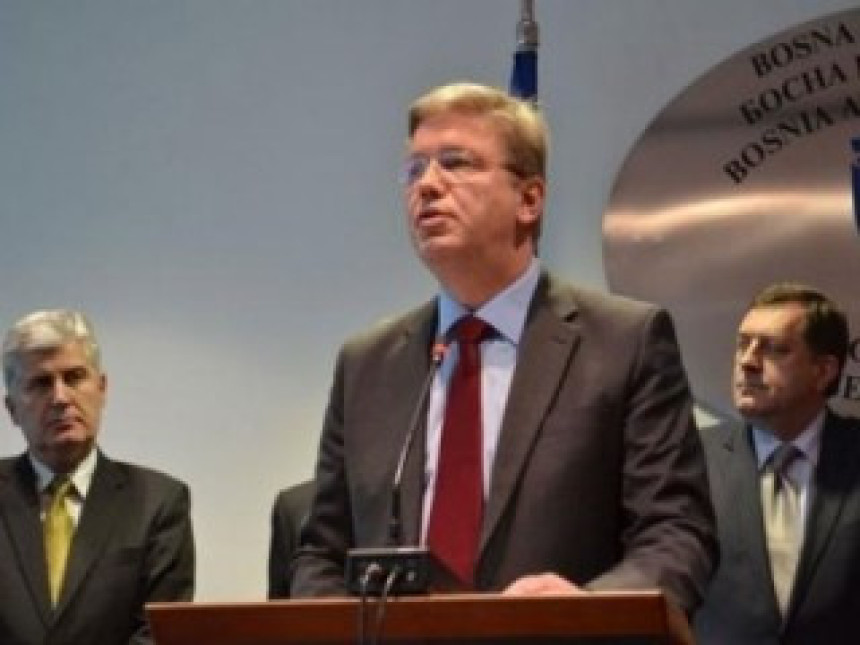 File: Istorijski dogovor Kosova i Srbije