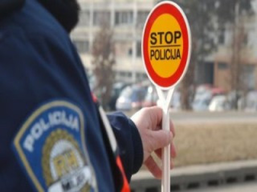 Полиција 996 пута зауставила возача без дозволе