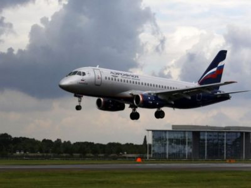 Гадјан руски путнички авион са 200 путника