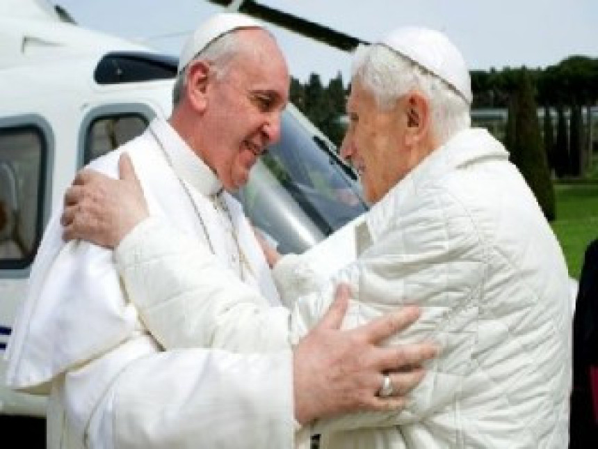 Presedan: Bivši i sadašnji papa zajedno u Vatikanu