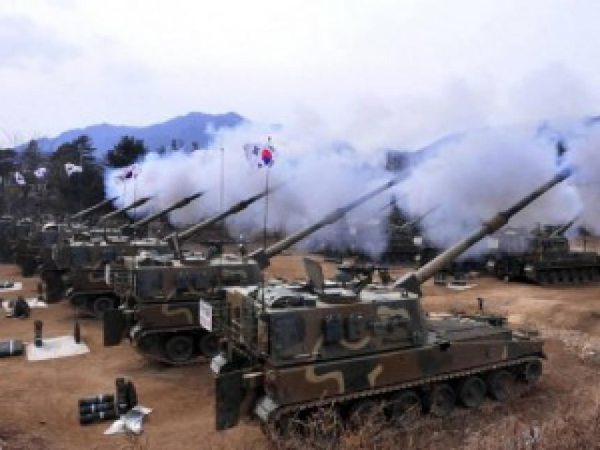 Јужнокорејска војска испаљивала бојеву муницију