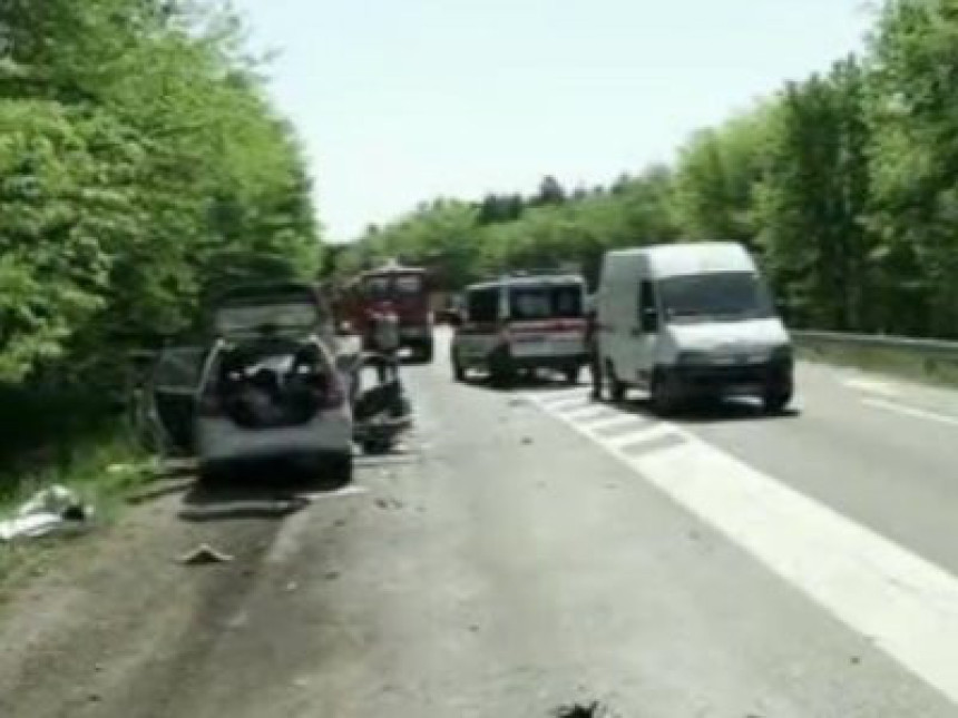 Lančani sudar na Ibarskoj, ima poginulih (VIDEO)