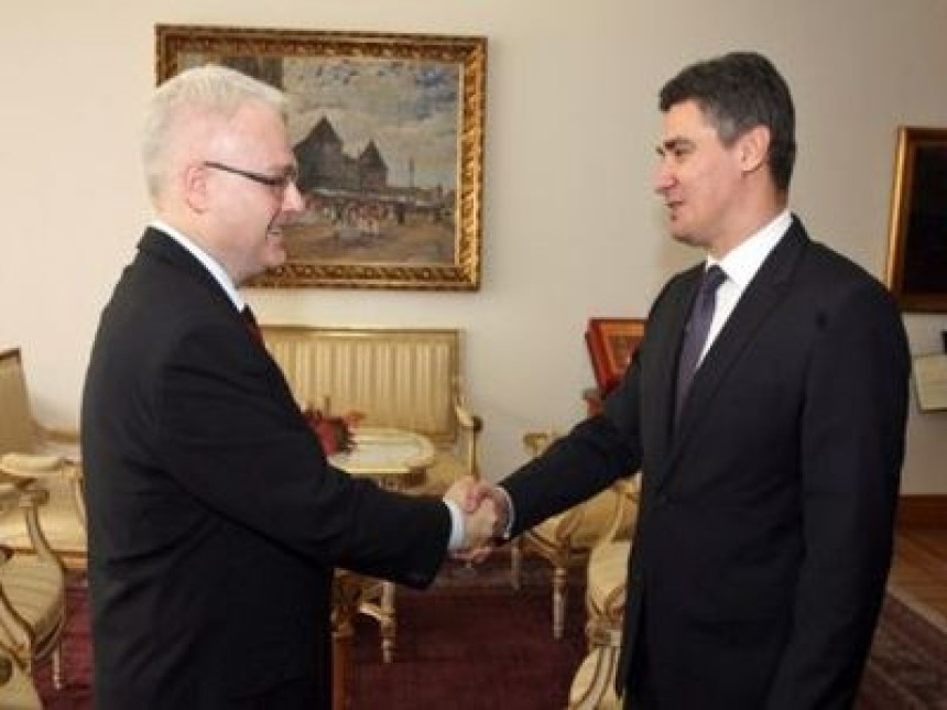 Расте подршка ХДЗ-у, а опада СДП-у