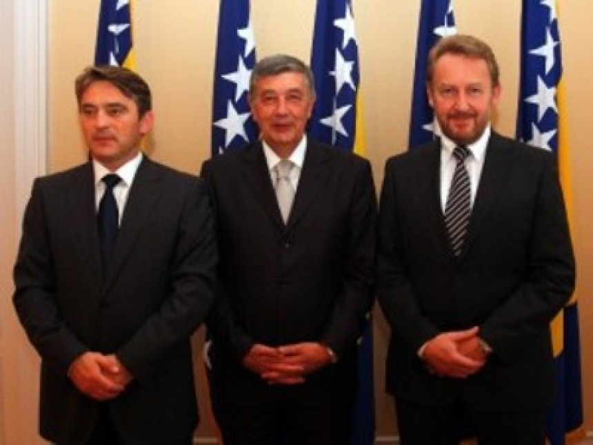 Predsjedništvo BiH traži izmještanje instistucija Federacije