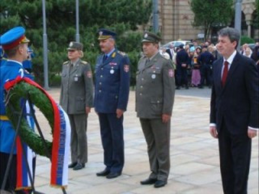 Centralno obilježavanje na Groblju oslobodilaca Beograda