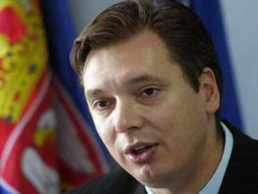 Vučić na KiM: Sa Srbima o svakoj sitnici briselskog sporazuma