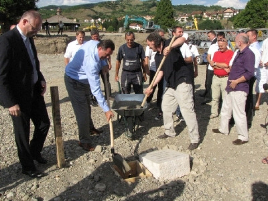 Ni Vlada ne zna čiji je Andrićgrad (VIDEO)