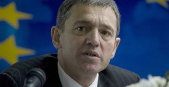 Dežer: Nije lako izabrati adekvatnog pregovarača