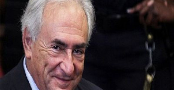 Stros Kan savjetnik u Vladi Srbije ?