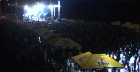 „Zvorničko ljeto“ dočekalo 10 000 ljudi (VIDEO)