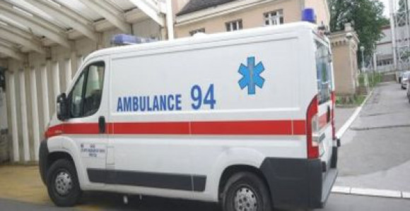 Djevojčica poginula kad je dotakla lampu