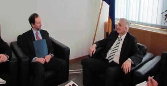 Politička situacija koči ekonomiju