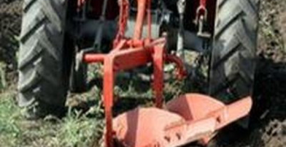 Pao s traktora i poginuo