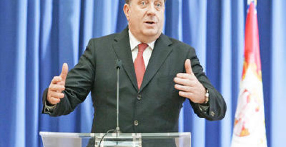 Dodik najavio smjenu Šarovića