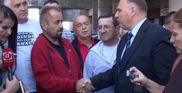 Da li Dodik treba da podnese ostavku?