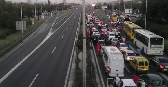 Kolaps na auto-putu kod Sava centra 