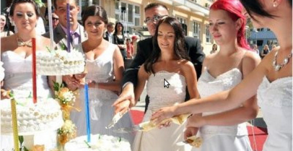Kolektivno vjenčanje deset parova u Prijedoru