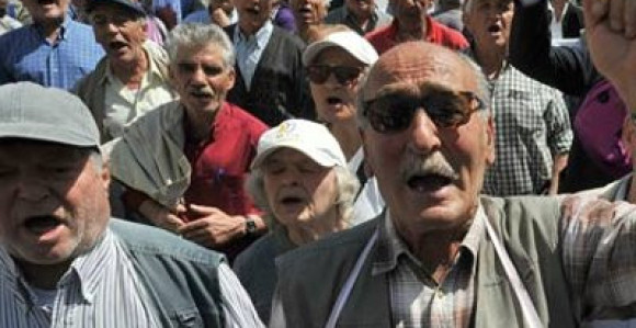 Penzioneri privremeno odgodili proteste