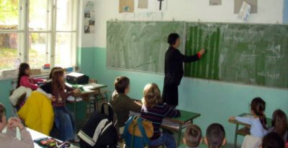 Petini nastavnika umanjena plata