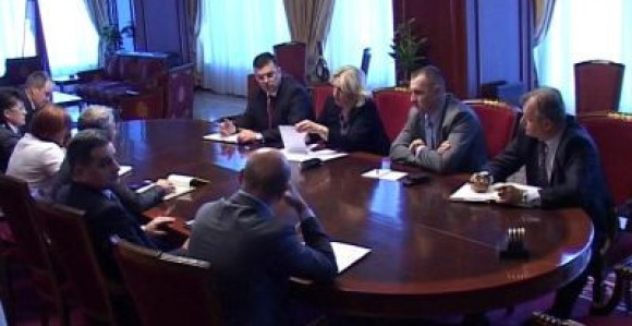 Litvanski mafijaši i domaće poštenjačine (VIDEO)