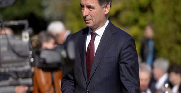 Posvetite se položaju Srba