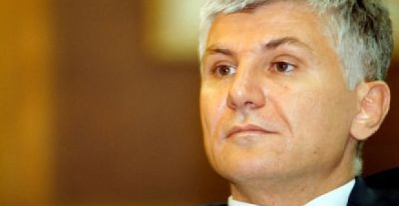 Istražiti pozadinu Đinđićevog ubistva