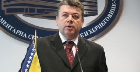 Predizborna priča SNSD-a o smanjenju plata (VIDEO)