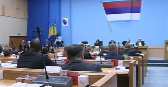 Жестока свађа опозиције и СНСД-а