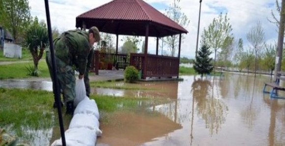 Водена бујица однијела четири моста и 20 кућа