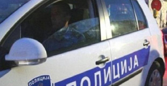 Уцјењивао суграђанку да ће објавити фотографије