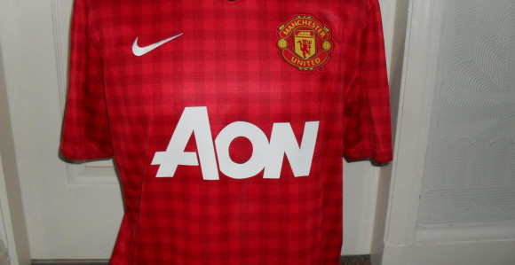 Adidas oblači Junajted?