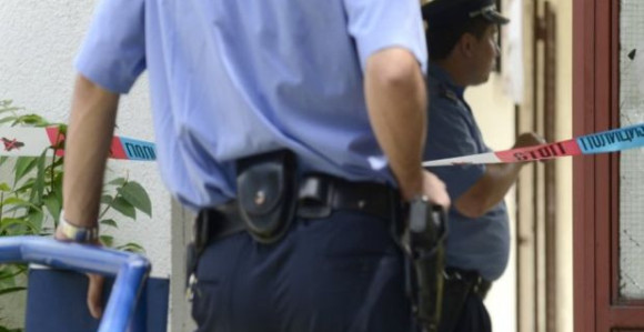 U vozilu pronađena dva tijela