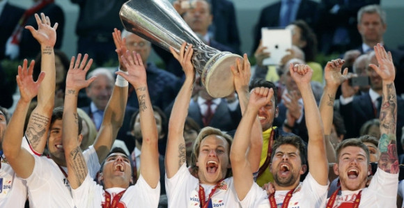 Севиља продужила проклетство Бенфике